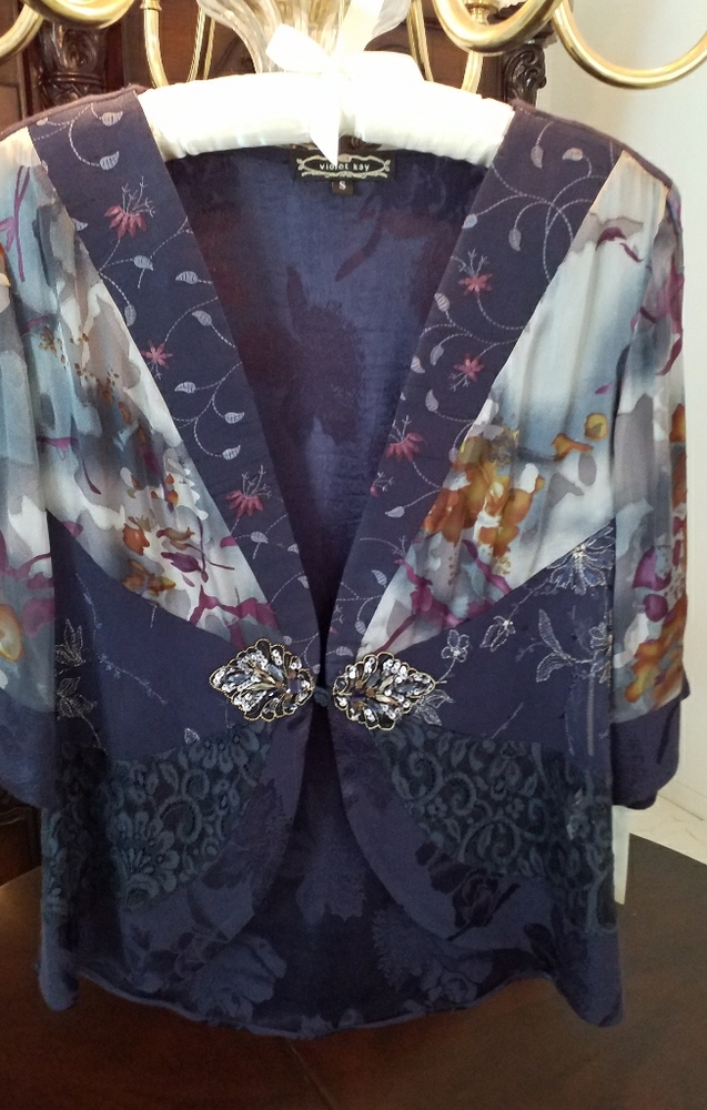 NWT VIOLET KAY NAVY BLUE POINTS FRONT SMALL